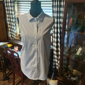 Casa cabana sleeveless button down